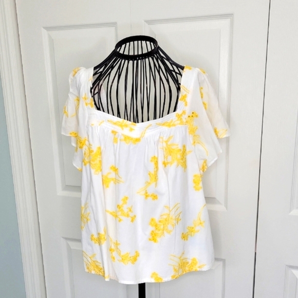 A LOVES A White Blouse With Yellow Embroidered Floral Print Size Large - Picture 3 of 10